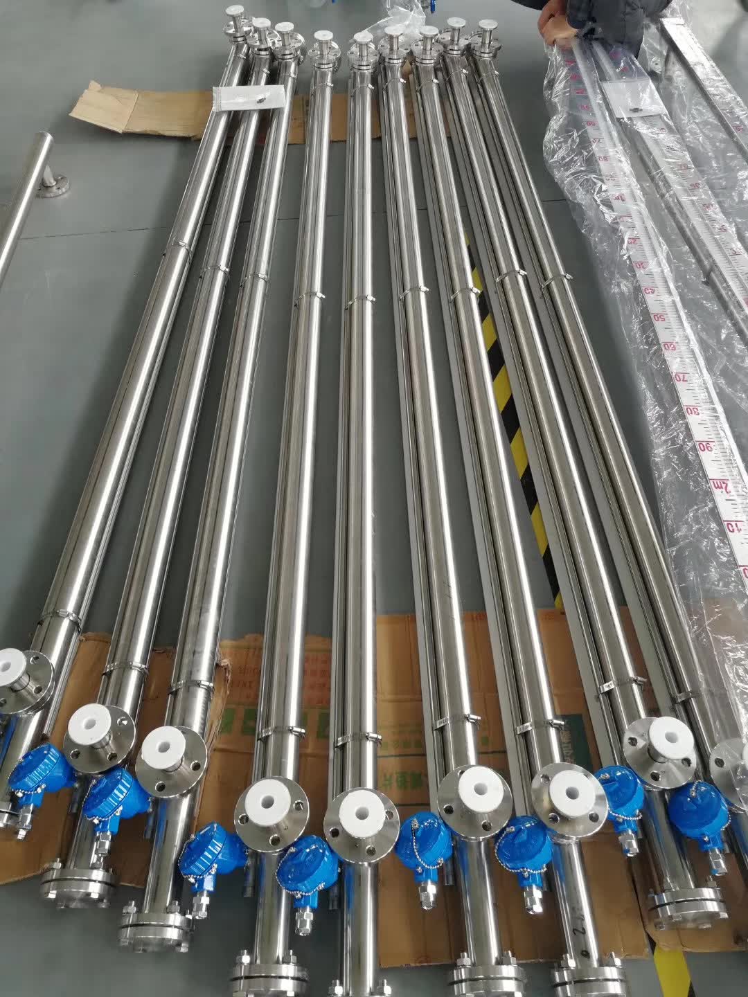 襯四氟磁翻板液位計(jì),硫酸槽罐用